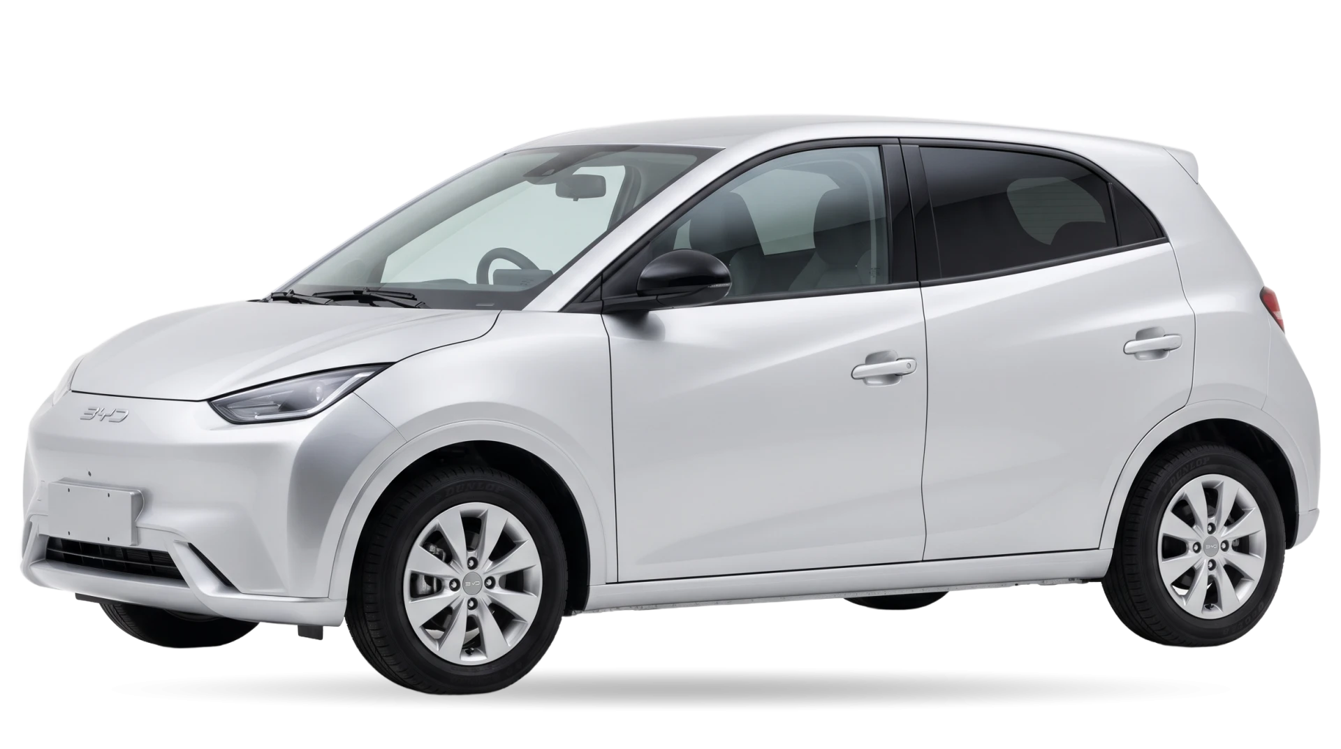 Carro compacto com para-brisa transparente e vidros laterais com insulfilm preto aplicado